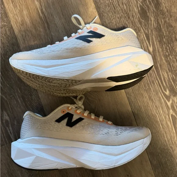 New Balance FuelCell SuperComp Trainer - Picture 7 of 11